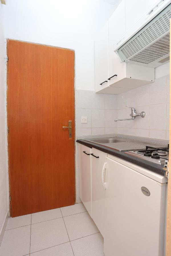 Apartments With A Parking Space Lokva Rogoznica, Omis - 17645 Exterior foto